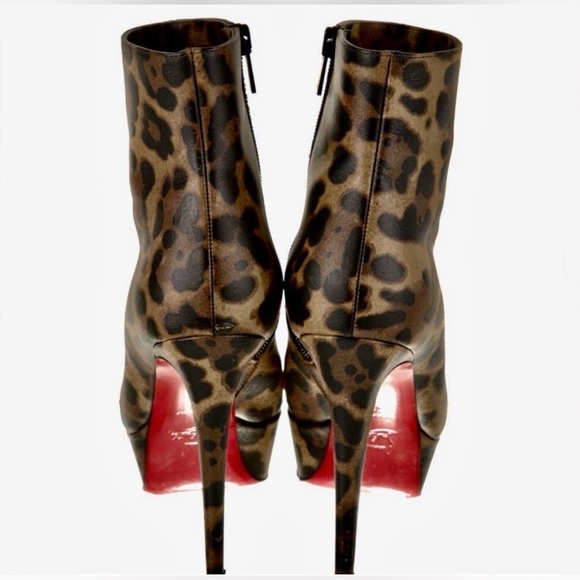 Christian Louboutin Bianca Leo print rich kid leather ankle bootie. EU37.5 - Picture 7 of 12